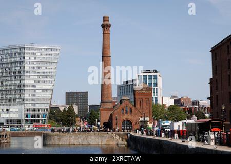 Eine allgemeine Ansicht (GV) des Pub-Restaurants Pump House im Royal Albert Dock in Liverpool, Großbritannien. Bild aufgenommen am 1. August 2024. © Belinda Jiao Jiao.bili Stockfoto