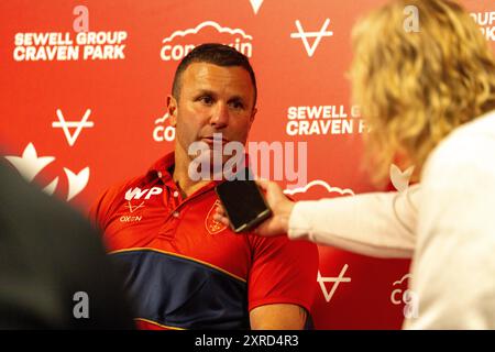 Rumpf, Großbritannien. August 2024. Betfred Superleague: Hull KR gegen Castleford Tigers. Willie Peters, Cheftrainer von Hull KR, interviewte während der Pressekonferenz nach dem Spiel. Credit Paul Whitehurst/PBW Media/Alamy Live News Stockfoto