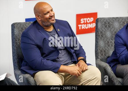 Flint, Michigan, USA. August 2024. HARRY DUNN, ehemaliger Polizeibeamter des US-Kapitols, nahm am 9. August 2024 an einer Diskussion in Flint, mir, über den Aufstandsversuch auf das US-Kapitol am 6. Januar 2021 Teil. (Kreditbild: © Andrew Roth/ZUMA Press Wire) NUR REDAKTIONELLE VERWENDUNG! Nicht für kommerzielle ZWECKE! Stockfoto