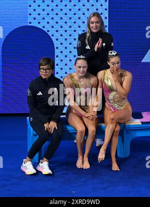 St. Denis. August 2024. Kate Shortman/Isabelle Thorpe aus Großbritannien während des Duetts des künstlerischen Schwimmens bei den Olympischen Spielen 2024 in Saint-Denis, Frankreich, 9. August 2024. Quelle: Xia Yifang/Xinhua/Alamy Live News Stockfoto