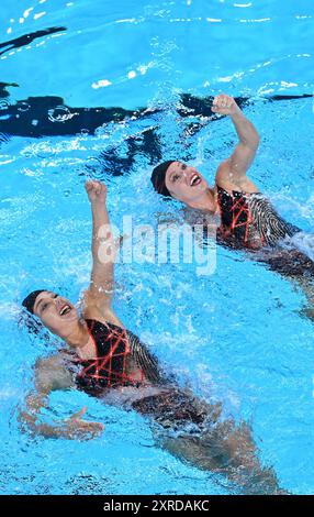 St. Denis. August 2024. Audrey Lamothe/Jacqueline Simoneau aus Kanada während des Duetts des künstlerischen Schwimmens bei den Olympischen Spielen 2024 in Saint-Denis, Frankreich, 9. August 2024. Quelle: Xia Yifang/Xinhua/Alamy Live News Stockfoto