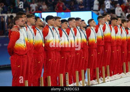 U23U23 Spanien Team Group (ESP), 9. AUGUST 2024, - Fußball/Fußball : Zeremonie der Männermedaille während der Olympischen Spiele 2024 im Parc des Princes in Paris, Frankreich. Quelle: Naoki Morita/AFLO SPORT/Alamy Live News Stockfoto