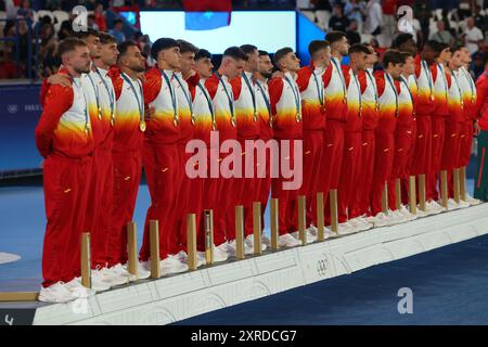 U23U23 Spanien Team Group (ESP), 9. AUGUST 2024, - Fußball/Fußball : Zeremonie der Männermedaille während der Olympischen Spiele 2024 im Parc des Princes in Paris, Frankreich. Quelle: Naoki Morita/AFLO SPORT/Alamy Live News Stockfoto