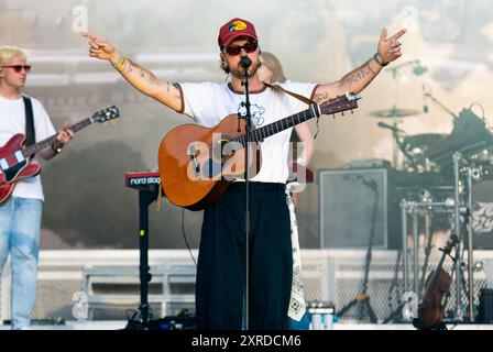 London, Großbritannien. August 2024. Cian Ducrot tritt live beim South Facing Festival auf. Quelle: Lounisphotography/Alamy Live News Stockfoto