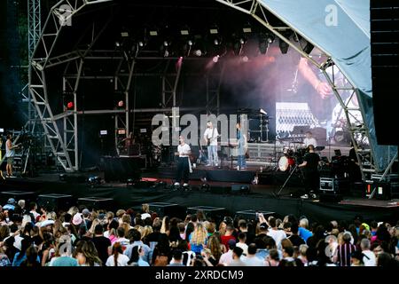 London, Großbritannien. August 2024. Cian Ducrot tritt live beim South Facing Festival auf. Quelle: Lounisphotography/Alamy Live News Stockfoto