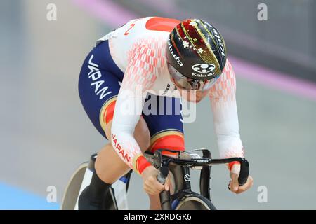 Mina Sato (JPN), 9. AUGUST 2024 - Radfahren : das Finale des Sprint 1/32 der Frauen während der Olympischen Spiele 2024 im Velodrome Saint-Quentin-en-Yvelines in Saint-Quentin-en-Yvelines, Frankreich. (Foto: YUTAKA/AFLO SPORT) Stockfoto