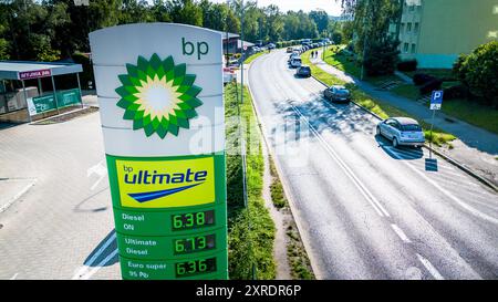 Walbrzych, Polen - 08.10.2024: BP ist eines der größten Öl- und Gasunternehmen Stockfoto