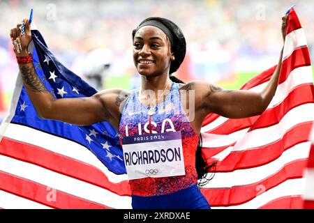 SHA’carri Richardson aus den Vereinigten Staaten von Amerika reagiert nach dem Wettbewerb im 4 x 100 m Staffelfinale der Frauen während der Olympischen Spiele 2024 in Paris (Frankreich) am 9. August 2024. Das Team United States belegte die Goldmedaille als erstes. Stockfoto