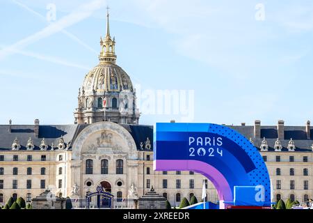 Paris, Frankreich. August 2024. Athletik Männer Marathon während der Olympischen Spiele Paris 2024 am 10. August 2024 in Hôtel de ville nach Paris, Frankreich - Foto Gregory Lenormand/DPPI Media/Panorama Credit: DPPI Media/Alamy Live News Stockfoto