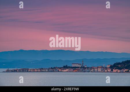 Piran bei Sonnenuntergang Stockfoto