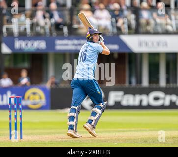 Harry Moore schlägt für Derbyshire in einem One Day Cup-Spiel zwischen Derbyshire und Kent Spitfires Stockfoto