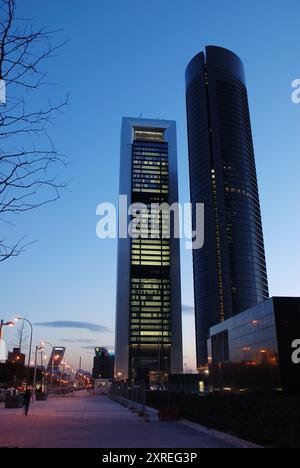 Sacyr Turm und Repsol Tower. Nacht ansehen. Madrid. Spanien. Stockfoto