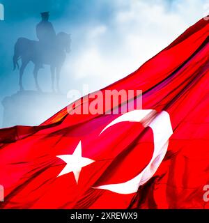 29 Ekim Cumhuriyet Bayram oder 29. oktober Tag der republik Türkei Hintergrund quadratisches Foto. Atatürk und Türkische Flagge . Stockfoto