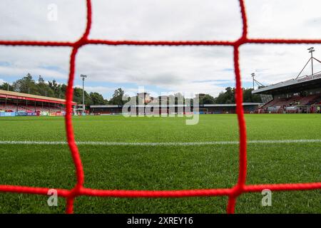 Ein allgemeiner Blick auf das Broadfield Stadium, Heimstadion von Crawley Town vor dem Sky Bet League 1 Spiel Crawley Town gegen Blackpool im Broadfield Stadium, Crawley, Großbritannien, 10. August 2024 (Foto: Gareth Evans/News Images) Stockfoto