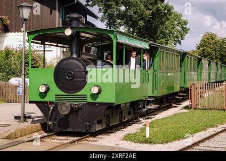 Prien am Chiemsee, Deutschland, 29. August 2010: Die Chiemsee-Bahn: Eine Vintage-Bahnfahrt Stockfoto