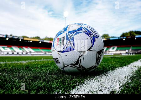 Nijmegen, Niederlande. August 2024. NIJMEGEN, 10-08-2024, Goffertstadion, Fußball, niederländische eredivisie, Saison 2024/2025, während des Spiels NEC - FC Twente, Ball Credit: Pro Shots/Alamy Live News Stockfoto