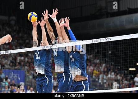 Antoine Brizard, Nicolas Le Goff, Trevor Thevenot von Frankreich, Volleyball, Men&#39;s Goldmedaillenspiel zwischen Frankreich und Polen während der Olympischen Spiele Paris 2024 am 10. August 2024 in der Pariser Süd-Paris-Arena in Paris, Frankreich Stockfoto