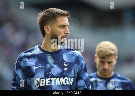 London, Großbritannien. August 2024. London, England, 10. August 2024: Rodrigo Bentancur (30 Tottenham Hotspur) während des Vereinsspiels zwischen Tottenham Hotspur und Bayern München im Tottenham Stadium in London (Alexander Canillas/SPP) Credit: SPP Sport Press Photo. /Alamy Live News Stockfoto