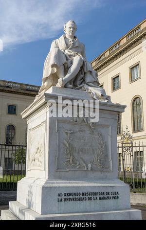 Alexander-von-Humboldt-Denkmal vor der Humboldt-Universität in Berlin Stockfoto