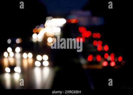 Autobahnabschnitt der A4 bei Köln Lindenthal aufgenommen von der Gleueler Straße. Themenbild, Symbolbild Köln, 09.08.2024 NRW Deutschland *** Abschnitt der Autobahn A4 bei Köln Lindenthal aus der Gleueler Straße Themenbild, Symbolbild Köln, 09 08 2024 NRW Deutschland Copyright: XChristophxHardtx Stockfoto