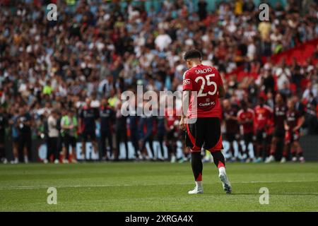 London, Großbritannien. August 2024. Jadon Sancho von Manchester United verpasst seinen Elfmeter beim FA Community Shield Spiel zwischen Manchester United und Manchester City am 10. August 2024 im Wembley Stadium in London. Foto von Ken Sparks. Nur redaktionelle Verwendung, Lizenz für kommerzielle Nutzung erforderlich. Keine Verwendung bei Wetten, Spielen oder Publikationen eines einzelnen Clubs/einer Liga/eines Spielers. Quelle: UK Sports Pics Ltd/Alamy Live News Stockfoto