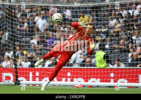 London, Großbritannien. August 2024. London, England, 10. August 2024: Manuel neuer (1 Bayern München) während des Vereinsspiels zwischen Tottenham Hotspur und Bayern München im Tottenham Stadium in London (Alexander Canillas/SPP) Credit: SPP Sport Press Photo. /Alamy Live News Stockfoto