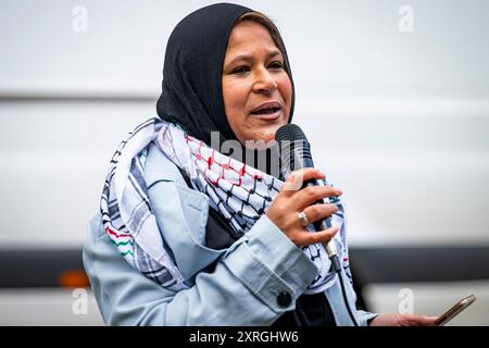 Edinburgh, Schottland. Samstag, 10. August 2024. Demonstranten versammeln sich vor dem schottischen Nationalmuseum in der Chambers Street und rufen zu einem sofortigen Waffenstillstand im Gaza-Konflikt auf. Stockfoto