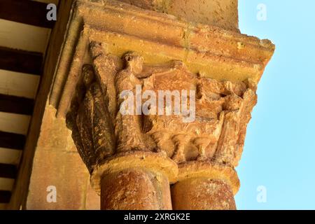 Caracena Stadt, San Pedro Kirche (romanisch, 12. Jahrhundert). Kapital. Provinz Soria, Castilla y Leon, Spanien. Stockfoto