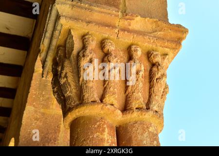 Caracena Stadt, San Pedro Kirche (romanisch, 12. Jahrhundert). Kapital. Provinz Soria, Castilla y Leon, Spanien. Stockfoto