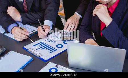 Das Beratungsunternehmen ist beliebt bei Geschäftsleuten, die ein neues Unternehmen gründen, um sich im Büro beraten zu lassen oder eine Online-Beratung anzufordern Stockfoto