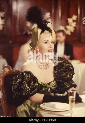 Ein Porträt von ZSA ZSA GABOR in MOULIN ROUGE 1953 Regisseur JOHN HUSTON Roman PIERRE LA MURE Kostüm und Produktion Design MARCEL VERTES Kinematographie OSWALD MORRIS Musik GEORGES AURIC still Fotograf ERIC GREY produziert von JOHN und JAMES WOOLF Romulus Films / British Lion Stockfoto