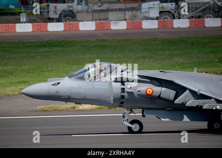 Spanische Marine McDonnell Douglas AV-8B Harrier Landungsflugzeug bei der Royal International Air Tattoo 2024 Stockfoto