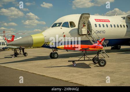 QinetiQ Avro RJ100 auf der statischen Displayreihe des Royal International Air Tattoo Stockfoto