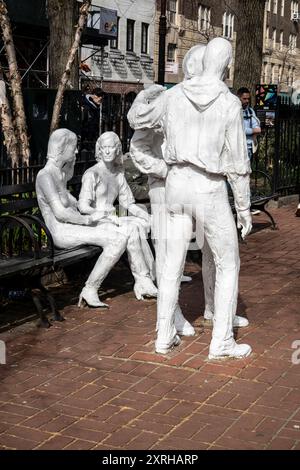 George Segals Gay Liberation Monument Statuen im Christopher Park in Greenwich Village, New York City, New York, USA Stockfoto