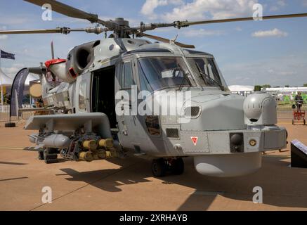 Royal Navy Wildcat Helicopter auf statischer Ausstellung beim Royal International Air Tattoo Stockfoto