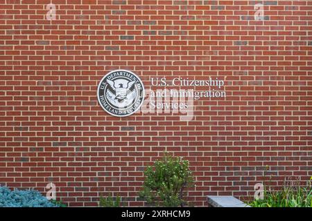 Lawrence, MA, USA-August 5,2024: Unterschrift bei der United States Citizenship and Immigration Services Stockfoto