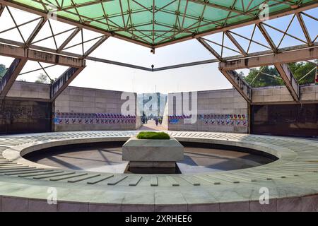 Crescent Lake oder Chandrima Uddan ist ein beliebter Park in dhaka. Das Mausoleum von Ziaur Rahman ist ein bedeutendes architektonisches Baudenkmal. Stockfoto