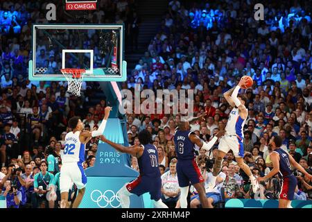 Paris, Frankreich. August 2024. Julien Mattia/Le Pictorium - Basketballspiel 5x5 - Finale - Frankreich-USA - Paris 2024 - 10/08/2024 - Frankreich/seine Saint Denis/Paris - während des 5X5 Basketballfinales der Olympischen Spiele in Paris, zwischen Frankreich und den Vereinigten Staaten von Amerika, in der Arena Bercy, 10. August 2024. Quelle: LE PICTORIUM/Alamy Live News Stockfoto