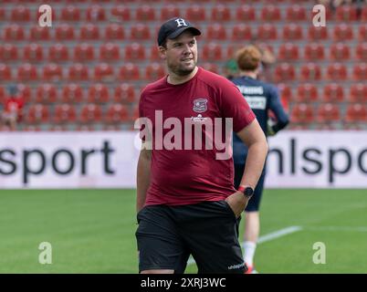 Marc Unterberger (Chef-Trainer, SpVgg Unterhaching). GER, SpVgg Unterhaching gegen den FC Ingolstadt 04, Fussball, 3. Bundesliga, 2. Spieltag, Saison 2024/2025, 10.08.2024. (DIE DFL-DFB-VORSCHRIFTEN VERBIETEN DIE VERWENDUNG VON FOTOS ALS BILDSEQUENZEN UND/ODER QUASI-VIDEO). Foto: Eibner-Pressefoto/Heike Feiner Stockfoto