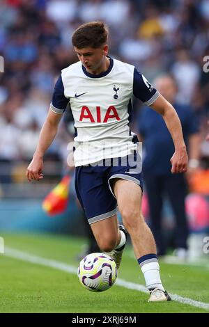 Tottenham Hotspur Stadium, London, Großbritannien. August 2024. Fußballbegeisterte vor der Saison, Tottenham Hotspur gegen Bayern München; Mikey Moore von Tottenham Hotspur Credit: Action Plus Sports/Alamy Live News Stockfoto