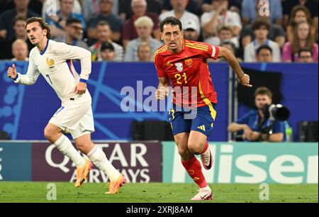 Antoine Griezmann (Atlético de Madrid), Mikel Oyarzabal (Real Sociedad) im Einsatz während des Halbfinalspiels der UEFA 2024 EURO zwischen Spanien und Frankreich, München Allianz Stadium, 9. Juli 2024 mit: Antoine Griezmann (Atlético de Madrid), Mikel Oyarzabal (Real Sociedad) Wo: München, Deutschland Wann: 09 Jul 2024 Credit: Anthony Stanley/WENN Stockfoto