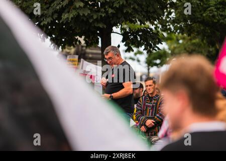 Demonstranten versammeln sich auf der Pierhead in Liverpool, um Palästina zu unterstützen Stockfoto