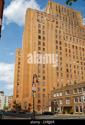 60 Hudson Street, ein 24-stöckiger Art déco-Turm, der als Nervenzentrum von Western Union erbaut wurde, ist heute einer der wichtigsten Internet-Hubs der Welt. Stockfoto