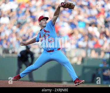 Kansas City, Missouri. 10. AUGUST 2024: Der St. Louis Cardinals Pitcher Andre Pallante (53) liefert im ersten Inning im Kauffman Stadium Kansas City, Missouri, einen Platz. Jon Robichaud/CSM. Quelle: Cal Sport Media/Alamy Live News Stockfoto