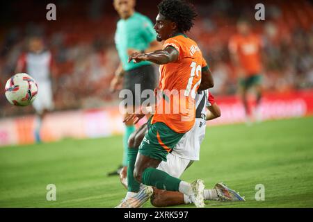 Valencia, Spanien. August 2024. Thierry Rendall Correia von Valencia CF wurde während des Spiels zwischen Valencia CF und Eintracht Frankfurt im Mestalla Stadium in Aktion gesehen. Endpunktzahl; Valencia CF 3: 2 Eintracht Frankfurt. Quelle: SOPA Images Limited/Alamy Live News Stockfoto