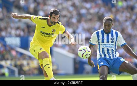 Raul Albiol von Villarreal während des Freundschaftsspiels vor der Saison zwischen Brighton und Hove Albion und Villarreal im American Express Stadium, Brighton, UK - 10. August 2024 Foto Simon Dack / Teleobjektive nur redaktionelle Verwendung. Kein Merchandising. Für Football Images gelten Einschränkungen für FA und Premier League, inc. Keine Internet-/Mobilnutzung ohne FAPL-Lizenz. Weitere Informationen erhalten Sie bei Football Dataco Stockfoto