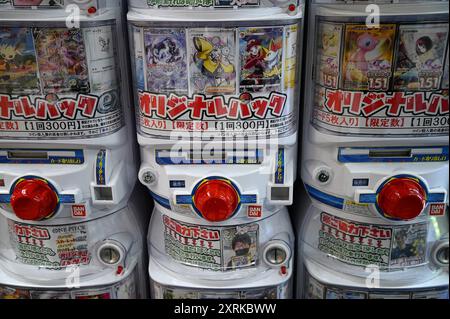 Japanische Anime-Automaten in der Higashimuki Einkaufsstraße in Nara, Kansai Japan. Stockfoto