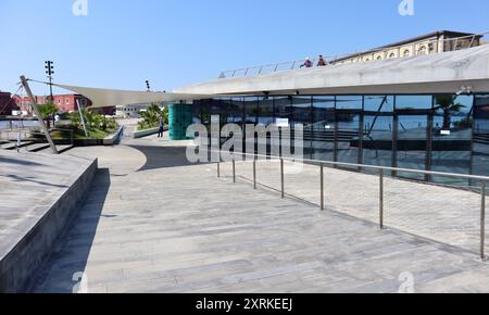 Neapel - Scorcio della nuova stazione di Molo Beverello Stockfoto