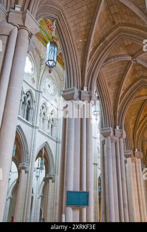 Die Almudena Kathedrale, Hallenbad. Madrid, Spanien. Stockfoto