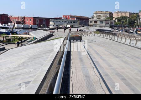 Neapel - Terrazza della nuova stazione di Molo Beverello Stockfoto